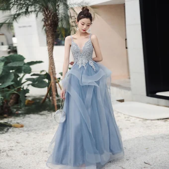 Sexy Bleu Ciel Robe De Soirée 2020 Princesse Col V Profond Bretelles Spaghetti Sans Manches Appliques En Dentelle Perlage Longue Volants Dos Nu Robe De Ceremonie
