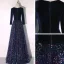 Scintillantes Bleu Marine Paillettes Hiver Robe De Soirée 2020 Princesse V-Cou Manches Longues Noeud Ceinture Longue Volants Robe De Ceremonie