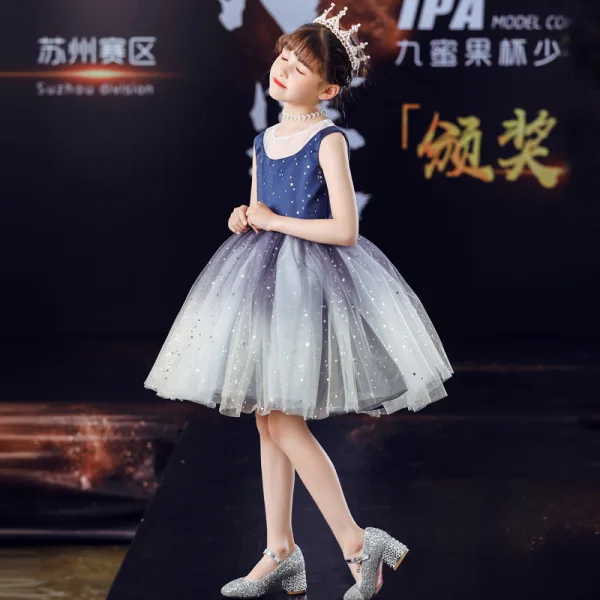 Starry Sky Navy Blue Birthday Flower Girl Dresses 2023 Ball Gown Scoop Neck Sleeveless Star Sequins Short Ruffle