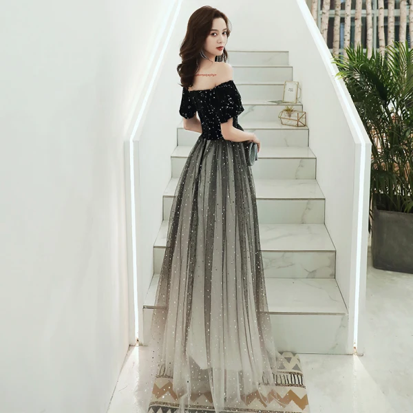 Chic / Belle Noire Robe De Soirée 2020 Princesse De l'épaule Manches Courtes Étoile Brodé Paillettes Longue Volants Robe De Ceremonie