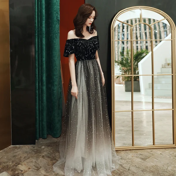Chic / Belle Noire Robe De Soirée 2020 Princesse De l'épaule Manches Courtes Étoile Brodé Paillettes Longue Volants Robe De Ceremonie