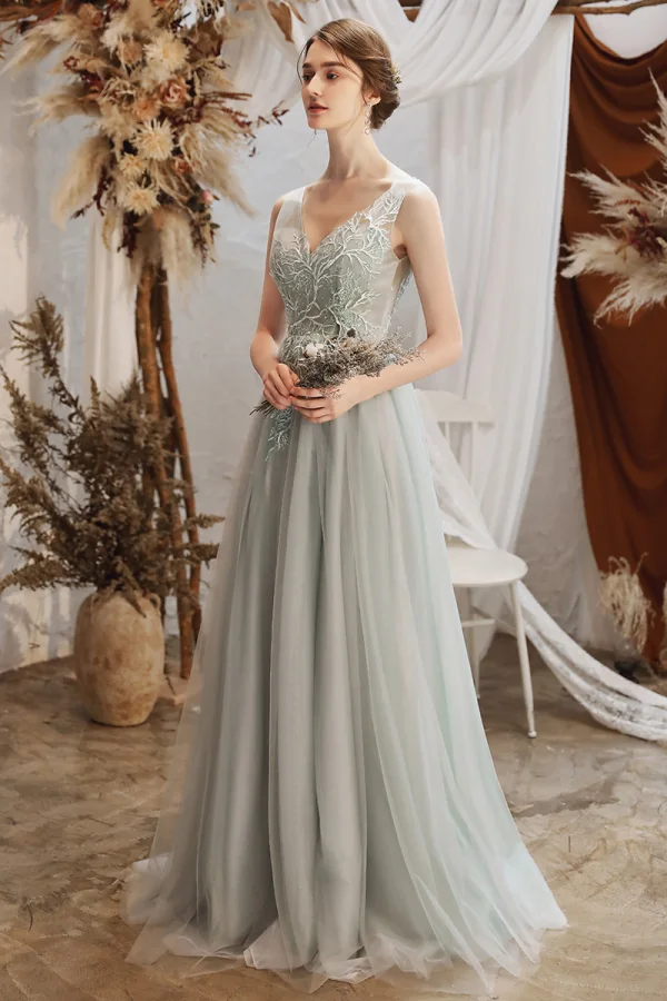 Élégant Gris Transparentes Robe De Soirée 2020 Princesse V-Cou Sans Manches Appliques En Dentelle Perlage Longue Volants Dos Nu Robe De Ceremonie
