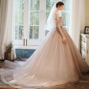 Élégant Perle Rose Robe De Bal 2020 Robe Boule De L 039 Épaule Manches Courtes Faux Diamant Ceinture Glitter Tulle Chapel Train Volants Dos Nu Robe De Ceremonie