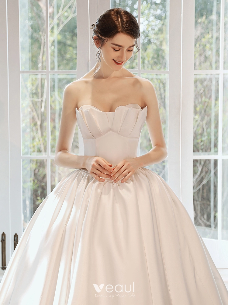 Modest / Simple White Satin Corset Wedding Dresses 2020 Ball Gown Sweetheart Sleeveless Court Train Ruffle
