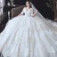 Chic / Belle Champagne Grande Taille Robe De Mariée 2020 Robe Boule V-Cou 1/2 Manches Dos Nu Appliques En Dentelle Perlage Cathedral Train Volants
