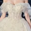 Chic / Belle Champagne La Mariée Robe De Mariée 2020 Robe Boule De l'épaule Manches Courtes Sans Manches Dos Nu Appliques En Dentelle Perlage Paillettes Glitter Tulle Cathedral Train Volants