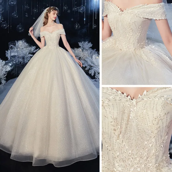 Chic / Belle Champagne La Mariée Robe De Mariée 2020 Robe Boule De l'épaule Manches Courtes Dos Nu Appliques Feuille Perlage Glitter Tulle Cathedral Train Volants
