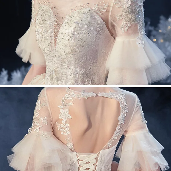 Élégant Champagne Transparentes La Mariée Robe De Mariée 2020 Robe Boule Encolure Carrée 1/2 Manches Manches de cloche Dos Nu Appliques En Dentelle Perlage Glitter Tulle Cathedral Train Volants