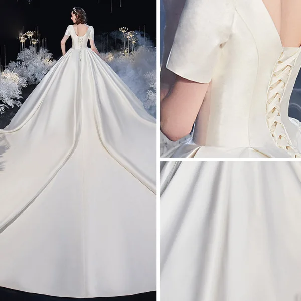 Mode Champagne Satin La Mariée Robe De Mariée 2020 Robe Boule Encolure Carrée Manches Courtes Dos Nu Cathedral Train Volants
