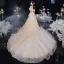 Chic / Belle Champagne La Mariée Robe De Mariée 2020 Princesse De l'épaule Manches Courtes Dos Nu Appliques Paillettes Perlage Glitter Tulle Cathedral Train
