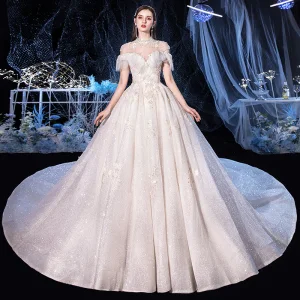 Vintage Originale Ivoire La Mariée Robe De Mariée 2020 Robe Boule Col Haut Manches Courtes Dos Nu Appliques En Dentelle Perlage Glitter Tulle Cathedral Train Volants