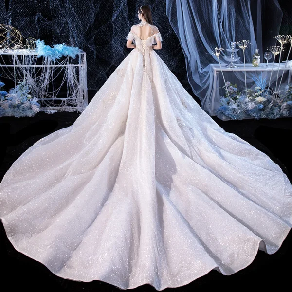 Vintage / Retro Ivory Bridal Wedding Dresses 2020 Ball Gown High Neck Short Sleeve Backless Appliques Lace Beading Glitter Tulle Cathedral Train Ruffle
