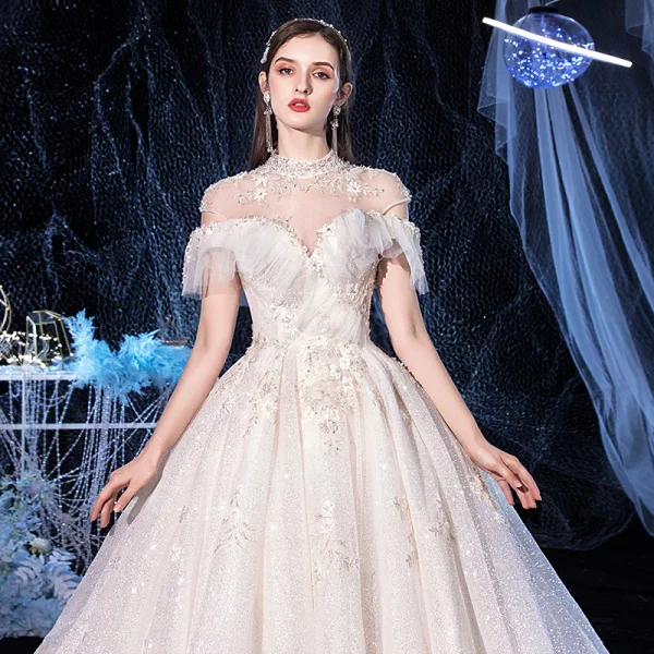 Vintage / Retro Ivory Bridal Wedding Dresses 2020 Ball Gown High Neck Short Sleeve Backless Appliques Lace Beading Glitter Tulle Cathedral Train Ruffle