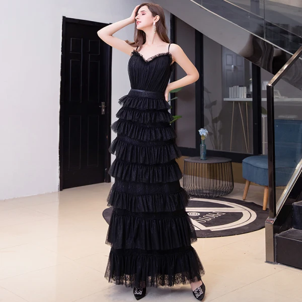 Chic / Belle Noire Vacances Robe De Soirée 2020 Princesse Bretelles Spaghetti Sans Manches Ceinture Longue Volants en Cascade Dos Nu Robe De Ceremonie