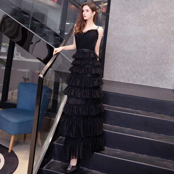 Chic / Belle Noire Vacances Robe De Soirée 2020 Princesse Bretelles Spaghetti Sans Manches Ceinture Longue Volants en Cascade Dos Nu Robe De Ceremonie