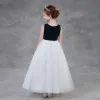 Dos colores Negro Blanco Vestidos para niñas 2020 A-Line / Princess Scoop Escote Sin Mangas Largos Ruffle