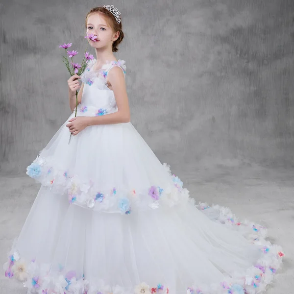 Flower Fairy White Flower Girl Dresses 2020 Ball Gown Scoop Neck Sleeveless Backless Appliques Flower Rhinestone Sweep Train Cascading Ruffles