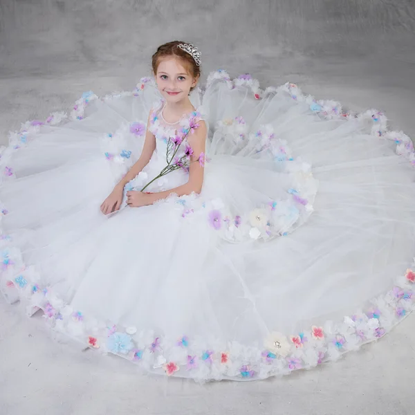 Flower Fairy White Flower Girl Dresses 2020 Ball Gown Scoop Neck Sleeveless Backless Appliques Flower Rhinestone Sweep Train Cascading Ruffles