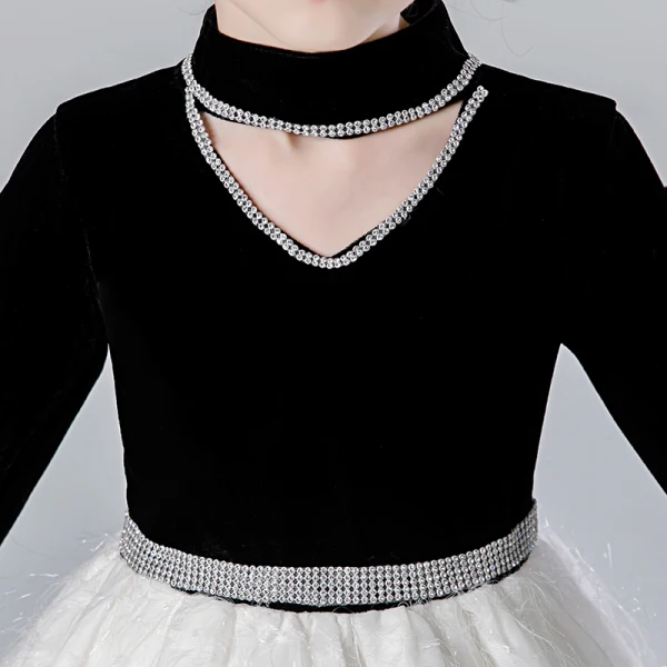 Vintage / Retro Black White Flower Girl Dresses 2020 A-Line / Princess High Neck 3/4 Sleeve Appliques Lace Rhinestone Sash Floor-Length / Long Ruffle
