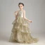Glitzernden Gold Geburtstag Blumenmädchenkleider 2020 Ballkleid Durchsichtige Rundhalsausschnitt 1/2 Ärmel Applikationen Pailletten Sweep / Pinsel Zug Fallende Rüsche