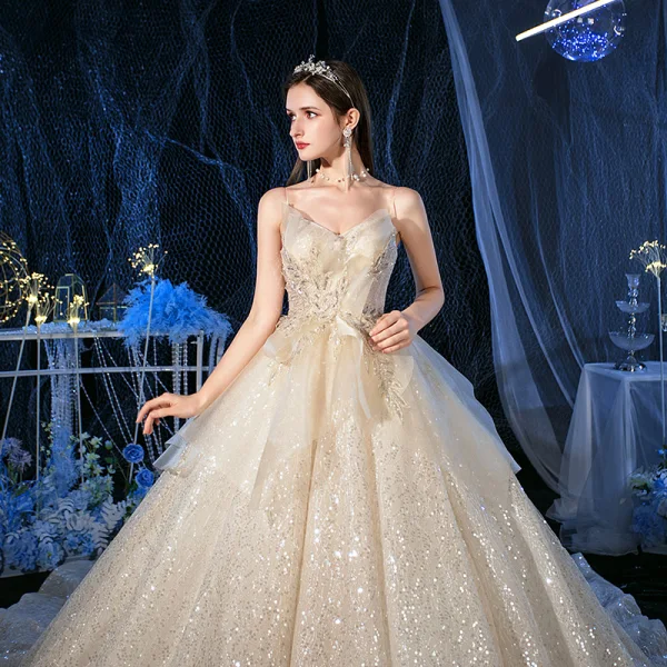 Glitzernden Champagner Pailletten Hochzeits Brautkleider / Hochzeitskleider 2020 Ballkleid Spaghettiträger Ärmellos Rückenfreies Applikationen Spitze Perlenstickerei Glanz Tülle Königliche Schleppe Rüschen
