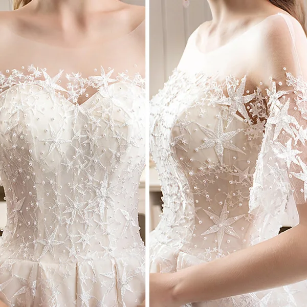 Romantique Champagne Transparentes La Mariée Robe De Mariée 2020 Princesse Encolure Dégagée Manches de cloche Dos Nu Étoile Appliques En Dentelle Perlage Perle Cathedral Train