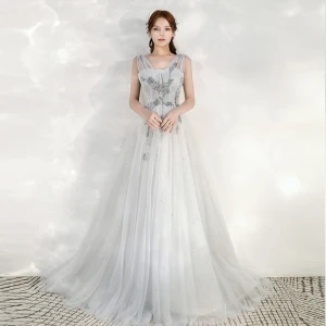 Haut De Gamme Gris Robe De Soirée 2020 Princesse Épaules Sans Manches Appliques Perlage Paillettes Train De Balayage Volants Dos Nu Robe De Ceremonie