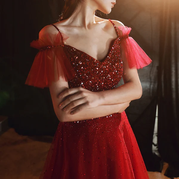 Chic / Beautiful Burgundy Evening Dresses  2020 A-Line / Princess Spaghetti Straps Short Sleeve Sequins Beading Rhinestone Floor-Length / Long Ruffle Backless Formal Dresses