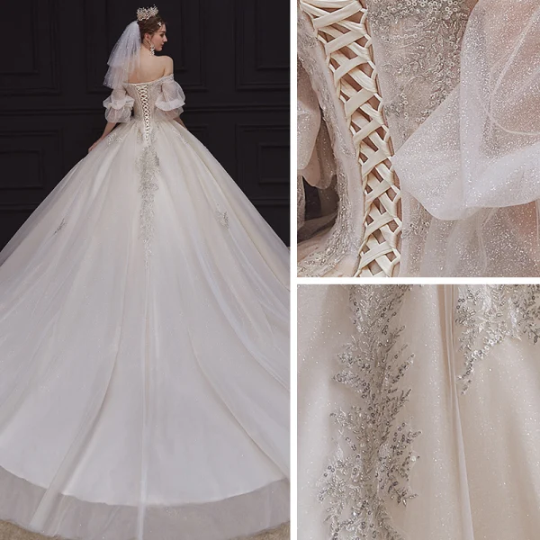 Romantisch Champagner Hochzeits Brautkleider / Hochzeitskleider 2020 Ballkleid Off Shoulder Geschwollenes 1/2 Ärmel Rückenfreies Applikationen Perlenstickerei Glanz Tülle Kapelle-Schleppe Rüschen