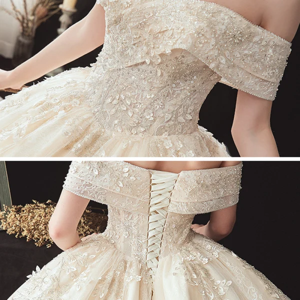 Chic / Belle Champagne La Mariée Robe De Mariée 2020 Robe Boule De l'épaule Manches Courtes Dos Nu Appliques En Dentelle Perlage Cathedral Train
