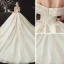 Chic / Belle Champagne La Mariée Robe De Mariée 2020 Robe Boule De l'épaule Manches Courtes Dos Nu Appliques En Dentelle Perlage Cathedral Train