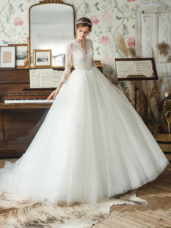 High-end Ivory Bridal Wedding Dresses 2020 Ball Gown V-Neck 3/4 Sleeve Backless Pierced Appliques Lace Sequins Tulle Court Train