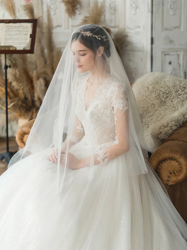 High-end Ivory Bridal Wedding Dresses 2020 Ball Gown V-Neck 3/4 Sleeve Backless Pierced Appliques Lace Sequins Tulle Court Train