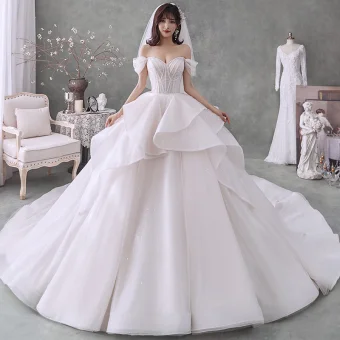 Romantic Champagne Bridal Wedding Dresses 2020 Ball Gown Off The Shoulder Short Sleeve Backless Beading Glitter Tulle Cathedral Train Ruffle