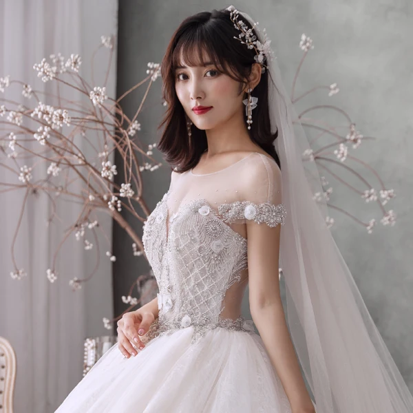 Meilleur Blanche Transparentes La Mariée Robe De Mariée 2020 Robe Boule Encolure Dégagée Manches Courtes Appliques Fleur Perlage Faux Diamant Cathedral Train