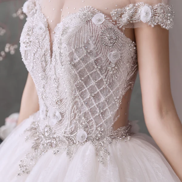 Meilleur Blanche Transparentes La Mariée Robe De Mariée 2020 Robe Boule Encolure Dégagée Manches Courtes Appliques Fleur Perlage Faux Diamant Cathedral Train