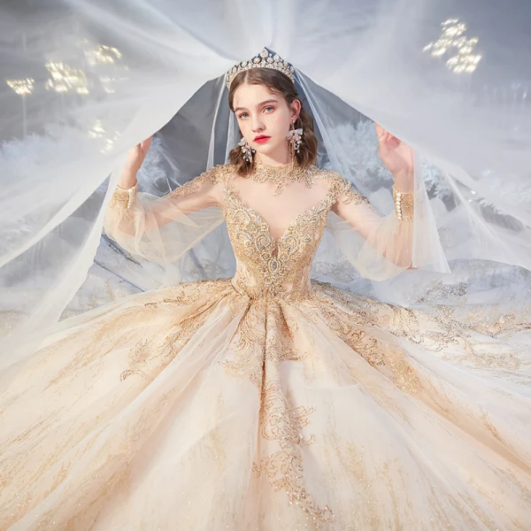Style Victorien Champagne Transparentes Robe De Mariée 2020 Robe Boule Col Haut Gonflée Manches Longues Dos Nu Appliques Paillettes Perlage Glitter Tulle Cathedral Train