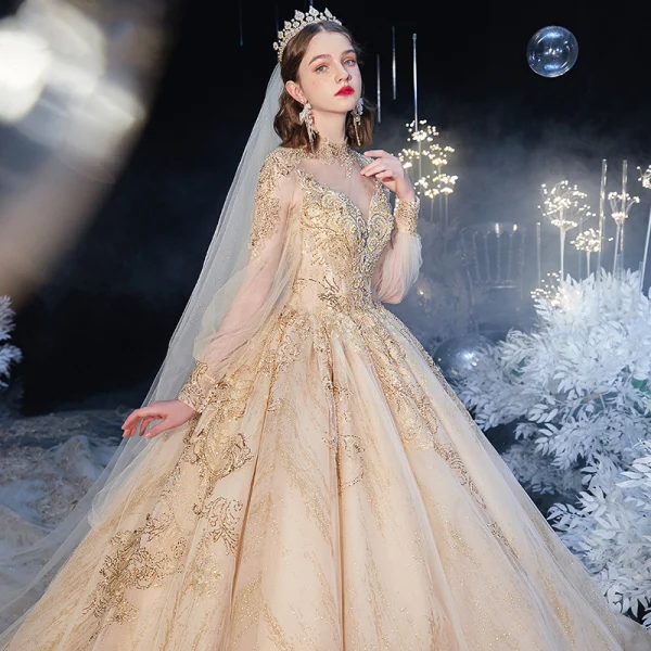 Style Victorien Champagne Transparentes Robe De Mariée 2020 Robe Boule Col Haut Gonflée Manches Longues Dos Nu Appliques Paillettes Perlage Glitter Tulle Cathedral Train