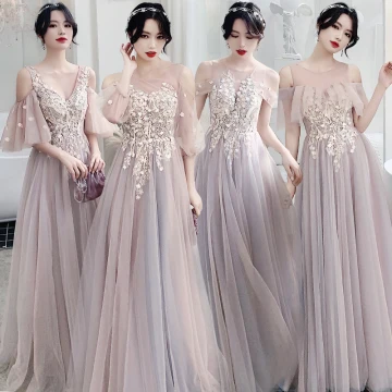 Eleganta Rodnande Rosa Genomskinliga Tärnklänningar 2020 Prinsessa Halterneck Appliqués Spets Långa Ruffle