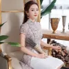 Chiński Styl Beżowe Cheongsam 2020 Otoczka / Nadające Wysokiej Szyi Kótkie Rękawy Druk Kwiat Długość Herbaty Sukienki Wizytowe