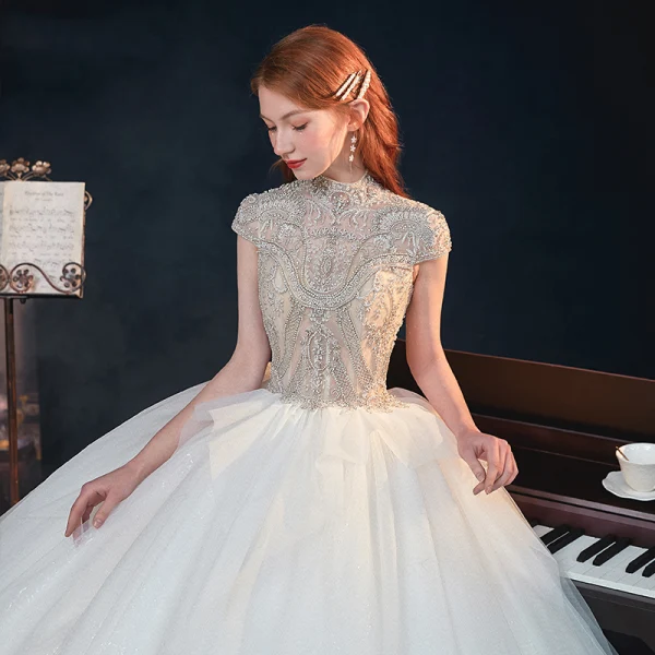 Vintage / Originale Blanche Transparentes La Mariée Robe De Mariée 2020 Robe Boule Col Haut Manches Courtes Dos Nu Perlage Glitter Tulle Cathedral Train Volants