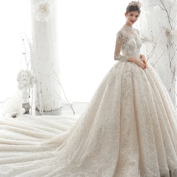 Luxe Champagne Transparentes La Mariée Robe De Mariée 2020 Robe Boule Col Haut 3/4 Manches Dos Nu Appliques En Dentelle Paillettes Perlage Cathedral Train Volants