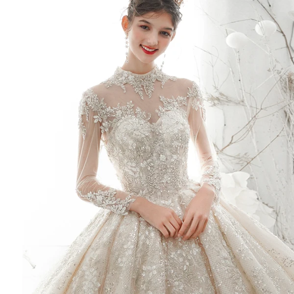 Luxe Champagne Transparentes La Mariée Robe De Mariée 2020 Robe Boule Col Haut 3/4 Manches Dos Nu Appliques En Dentelle Paillettes Perlage Cathedral Train Volants