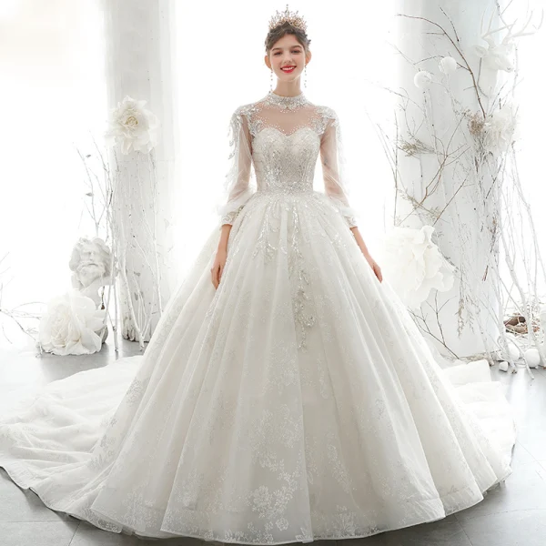 Style Victorien Ivoire Transparentes La Mariée Robe De Mariée 2020 Robe Boule Col Haut Gonflée 3/4 Manches Dos Nu Appliques Paillettes Perlage Cathedral Train Volants