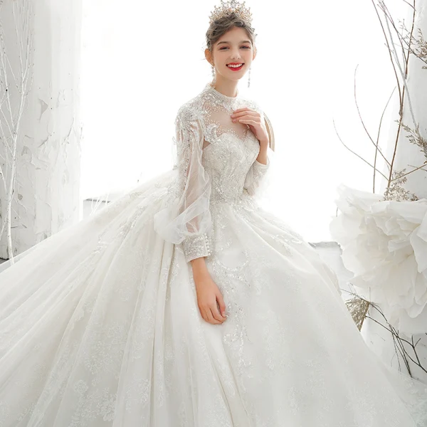 Style Victorien Ivoire Transparentes La Mariée Robe De Mariée 2020 Robe Boule Col Haut Gonflée 3/4 Manches Dos Nu Appliques Paillettes Perlage Cathedral Train Volants