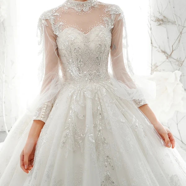 Style Victorien Ivoire Transparentes La Mariée Robe De Mariée 2020 Robe Boule Col Haut Gonflée 3/4 Manches Dos Nu Appliques Paillettes Perlage Cathedral Train Volants
