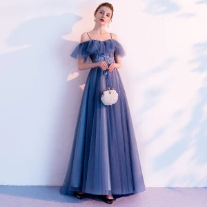 Snygga Fina Ocean Blå Aftonklänningar 2020 Prinsessa Spaghettiband Korta Ärm Halterneck Appliqués Spets Beading Svep Tåg Ruffle Formella Klänningar