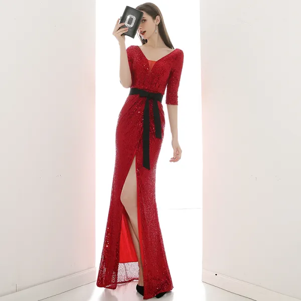 Sexy Rot Pailletten Abendkleider 2020 Meerjungfrau V-Ausschnitt 1/2 Ärmel Stoffgürtel Gespaltete Front Lange Rückenfreies Festliche Kleider