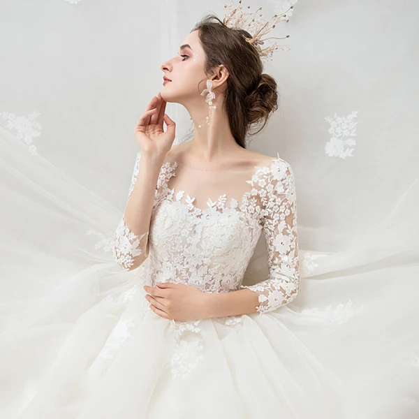 Romantic Champagne See-through Bridal Wedding Dresses 2020 Ball Gown Scoop Neck 3/4 Sleeve Backless Pierced Appliques Lace Chapel Train