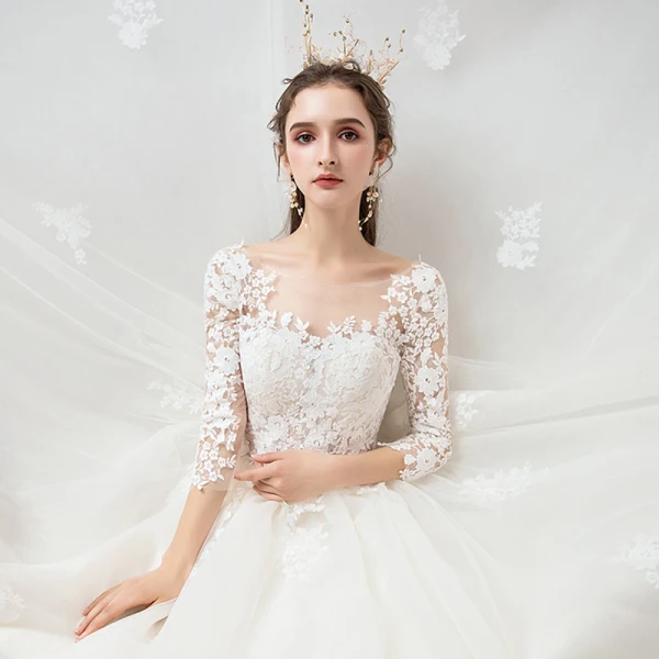 Romantic Champagne See-through Bridal Wedding Dresses 2020 Ball Gown Scoop Neck 3/4 Sleeve Backless Pierced Appliques Lace Chapel Train